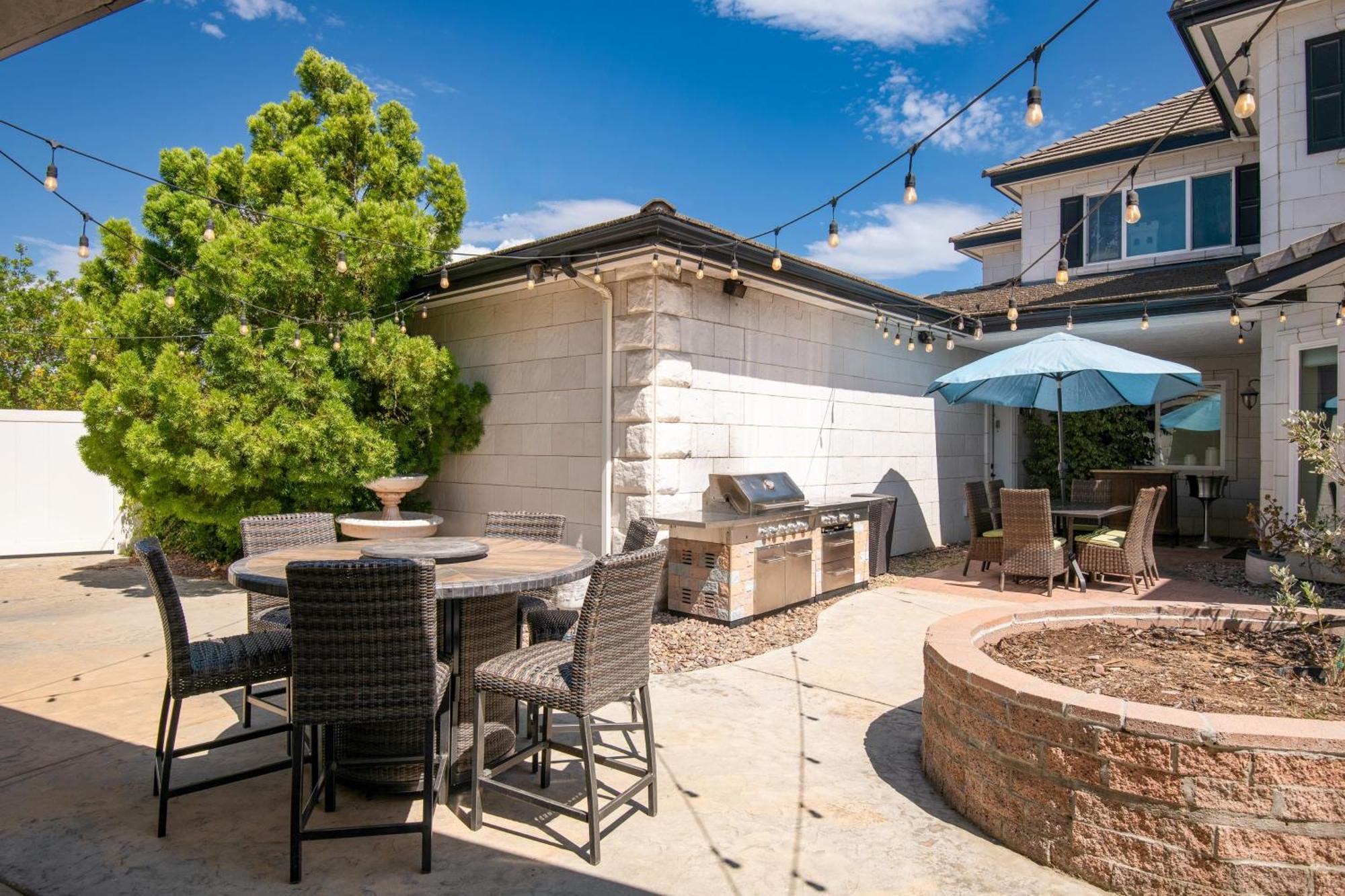 Grand Contento By Avantstay Extraordinary Estate W Pool Hot Tub Movie Room Temecula Exteriér fotografie
