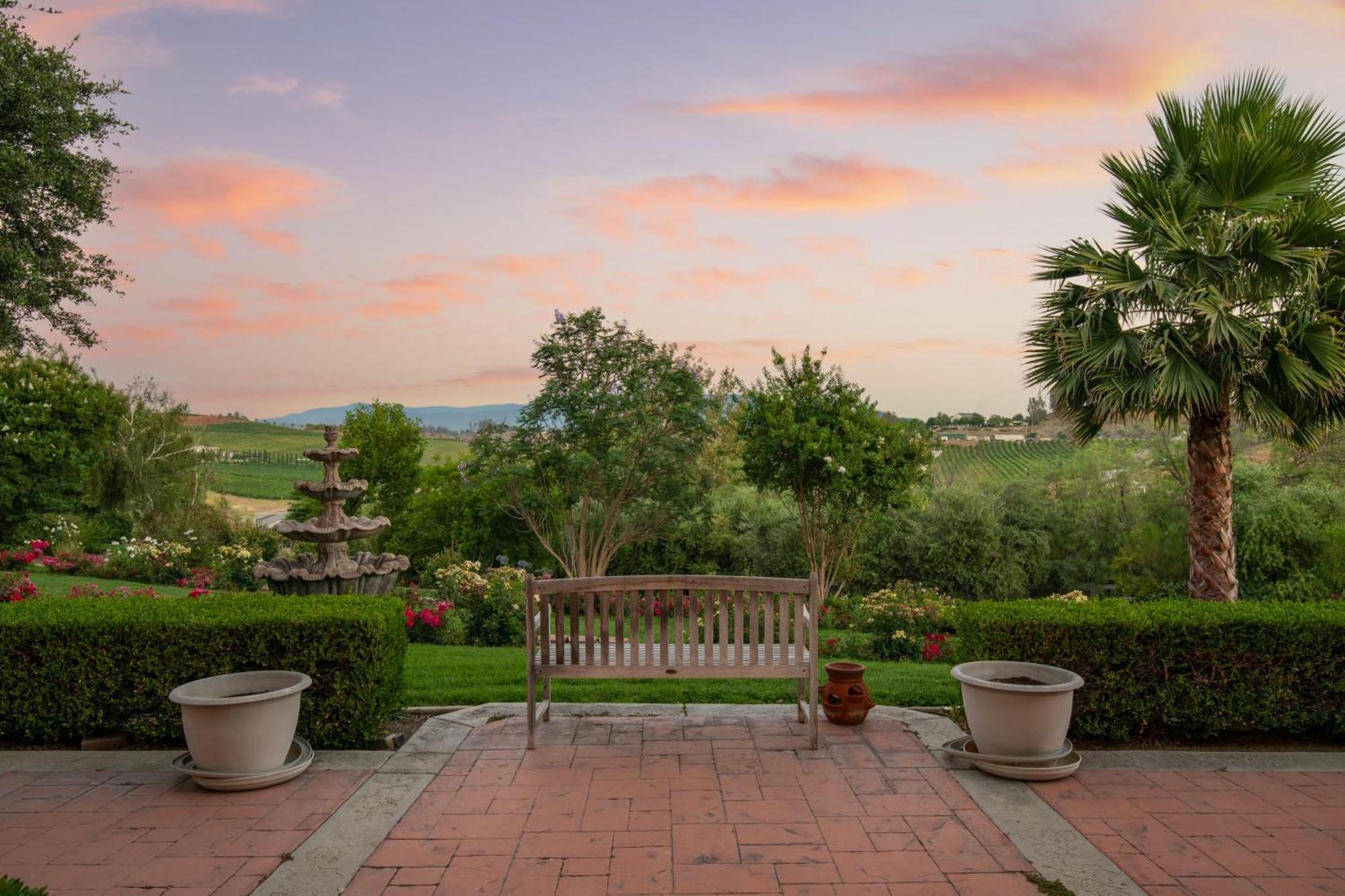 Grand Contento By Avantstay Extraordinary Estate W Pool Hot Tub Movie Room Temecula Exteriér fotografie